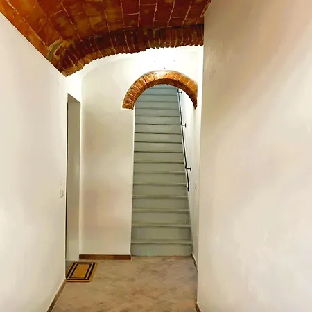 White Iris Apartment